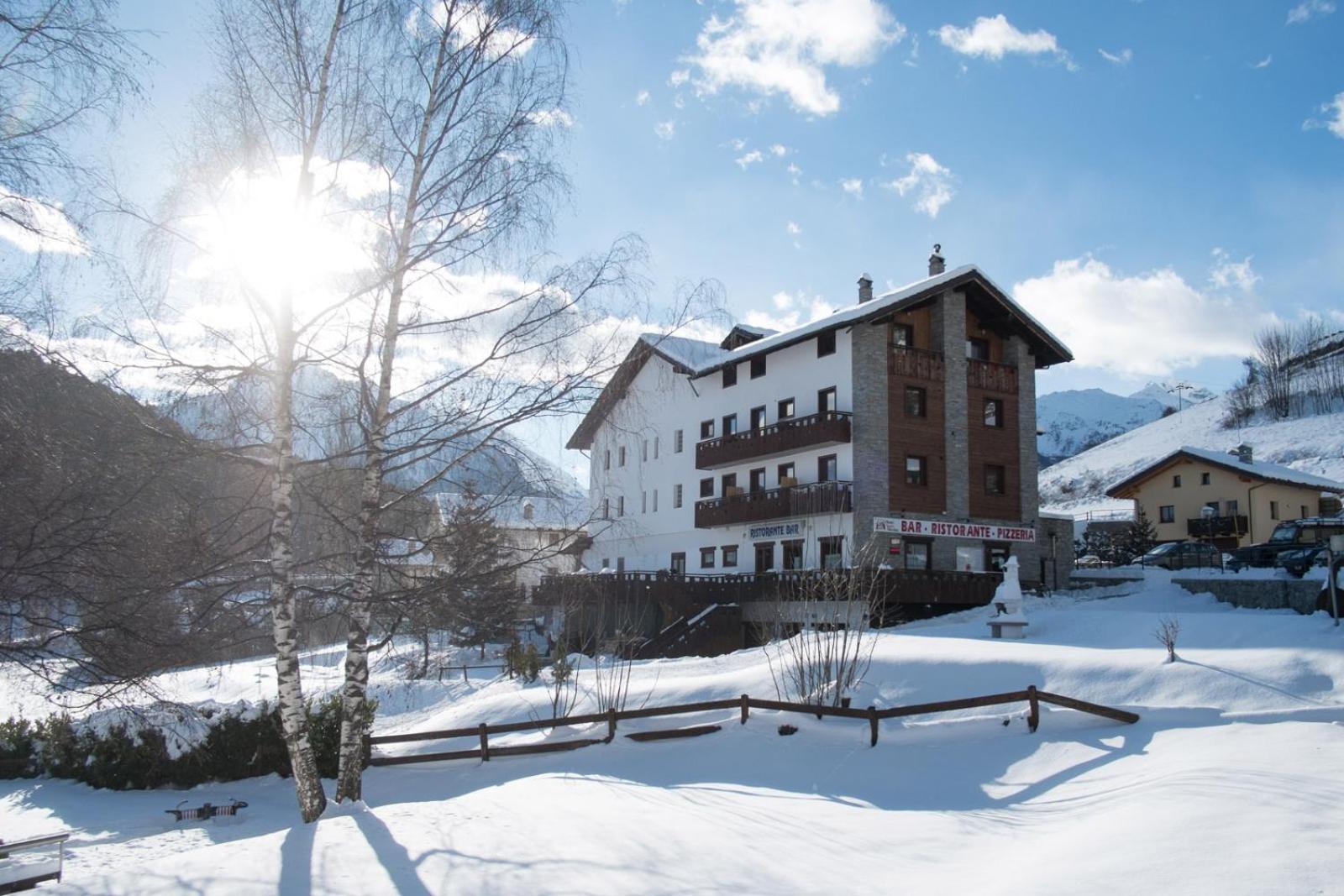 Hotel, Bar & Bistrot Saint Nicolas Gran Paradiso Luaran gambar
