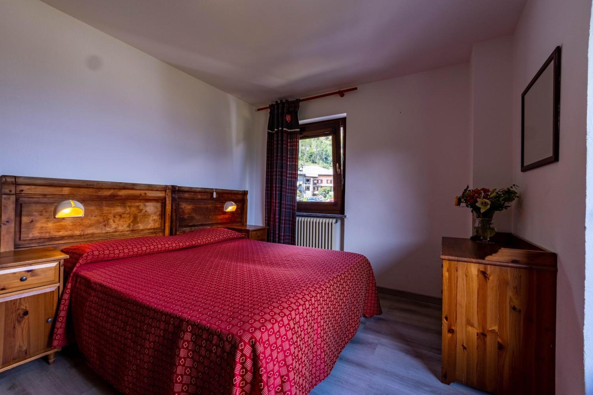Hotel, Bar & Bistrot Saint Nicolas Gran Paradiso Luaran gambar