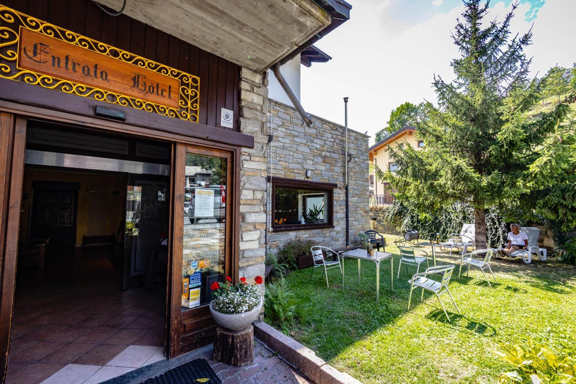 Hotel, Bar & Bistrot Saint Nicolas Gran Paradiso Luaran gambar