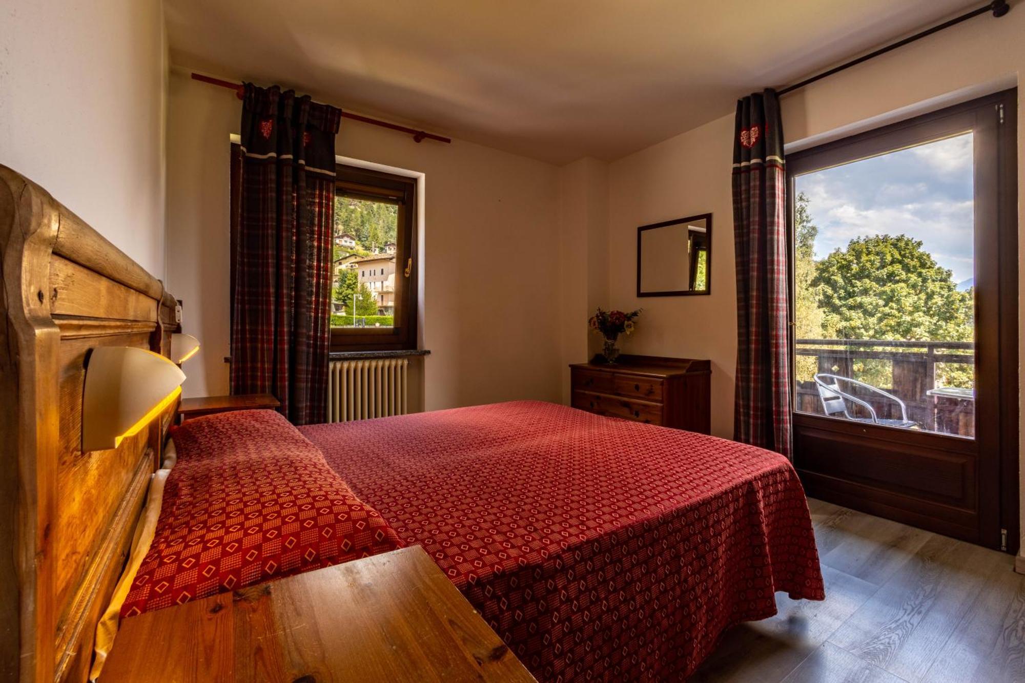 Hotel, Bar & Bistrot Saint Nicolas Gran Paradiso Luaran gambar