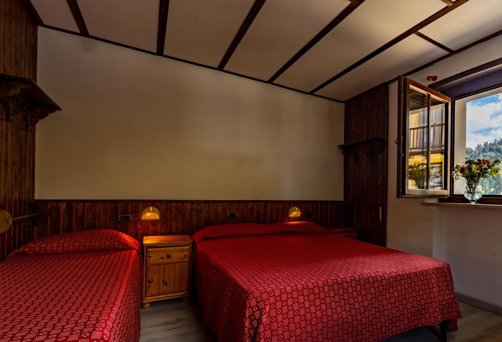 Hotel, Bar & Bistrot Saint Nicolas Gran Paradiso Luaran gambar