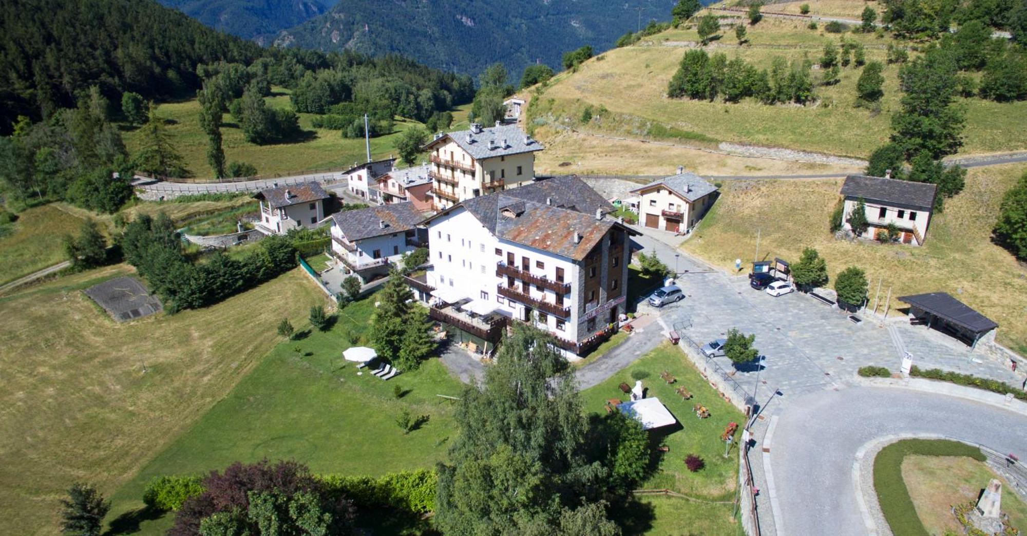 Hotel, Bar & Bistrot Saint Nicolas Gran Paradiso Luaran gambar